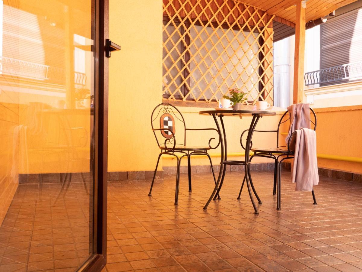One Love Terrace Apartment Bucarest Extérieur photo