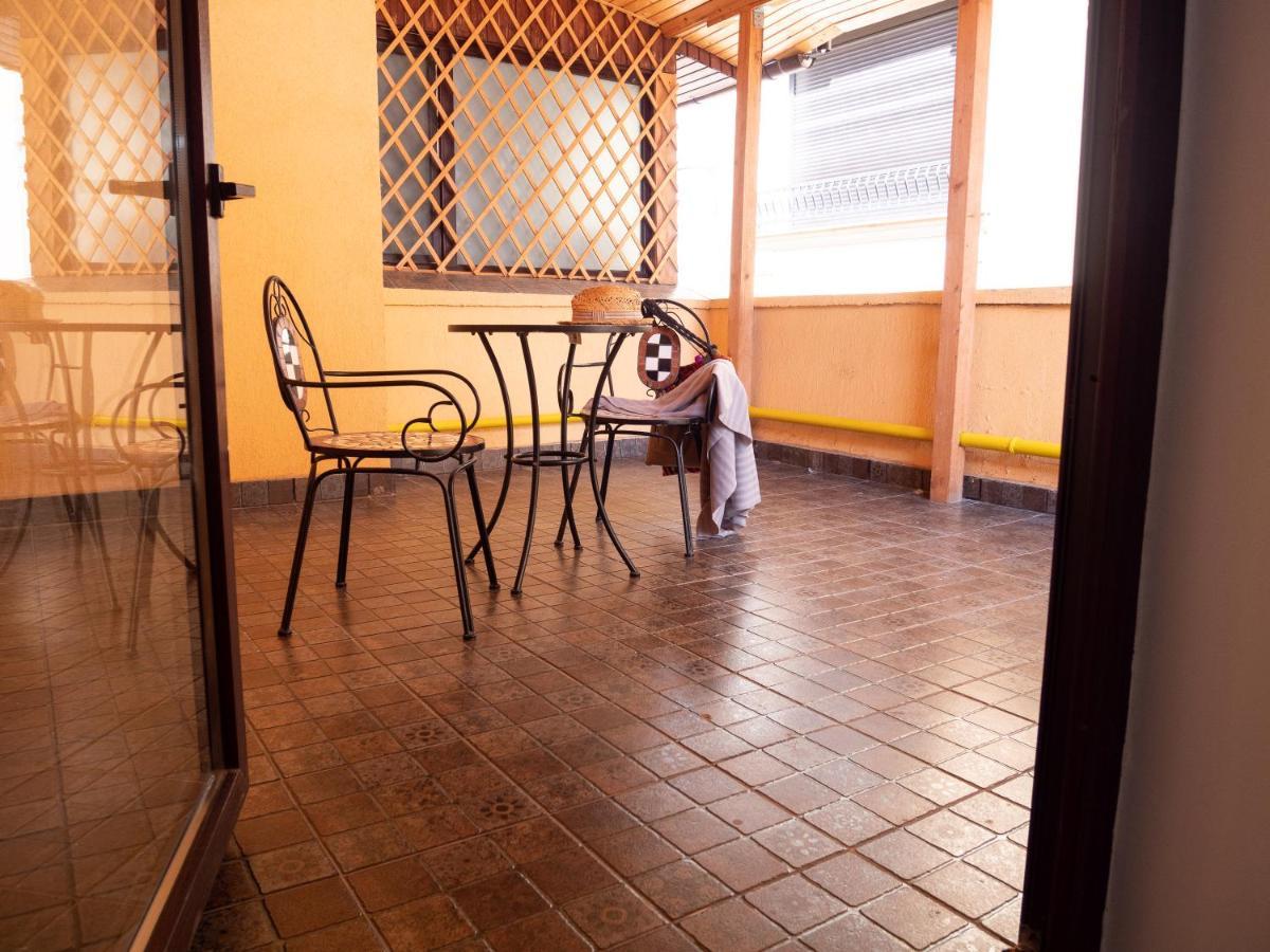 One Love Terrace Apartment Bucarest Extérieur photo